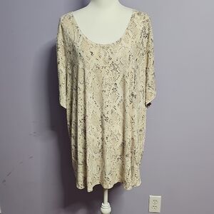 Ava & Viv Cream and Black Snake Print Top